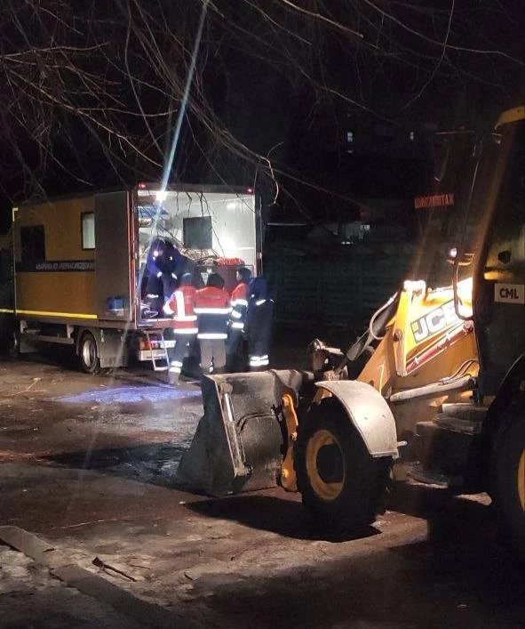 На вулиці Гоголя у Черкасах продовжують ремонт каналізаційного колектора