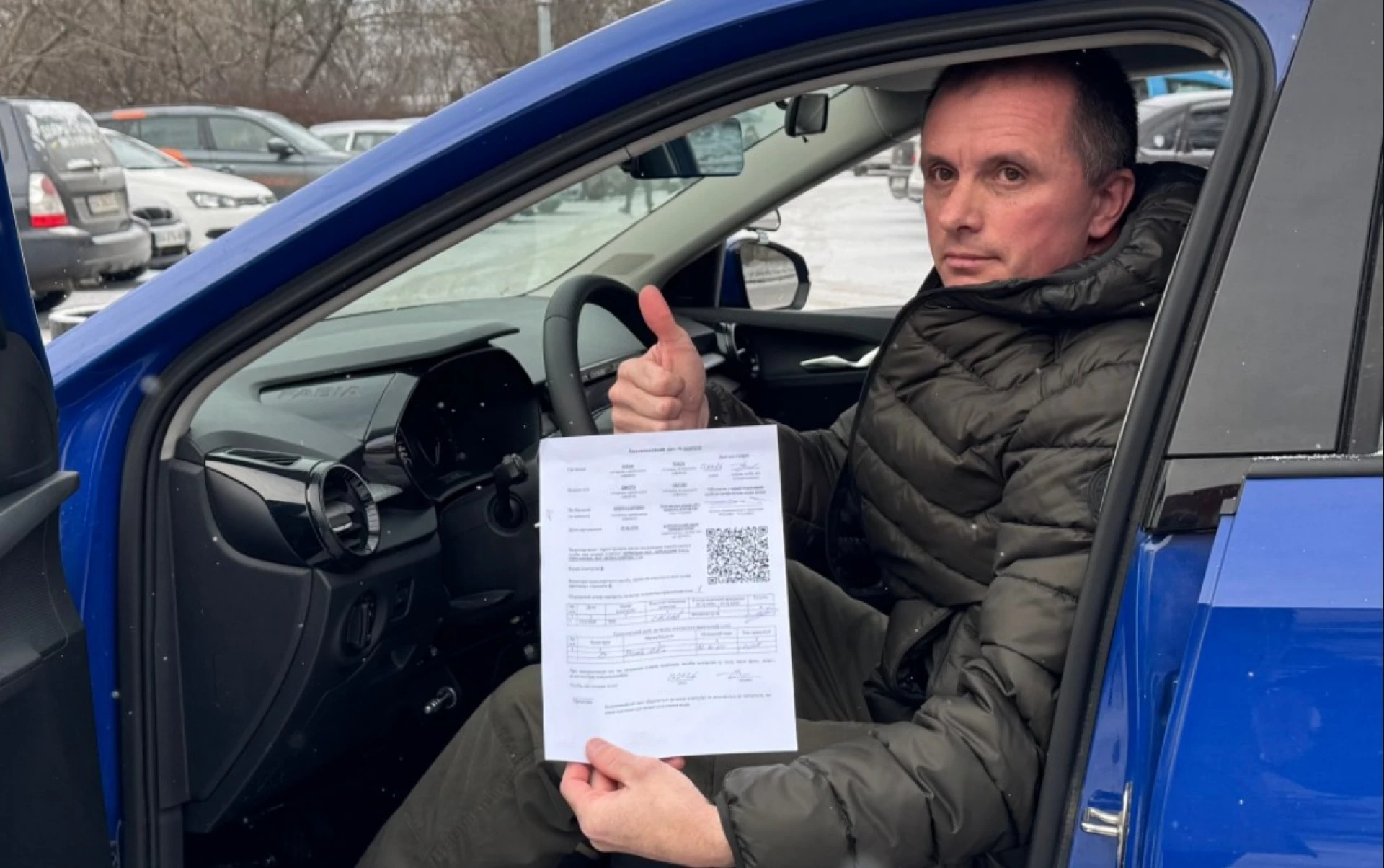 Ветеран, який втратив ногу на війні, навчався у автошколі на Черкащині, щоб сісти за кермо