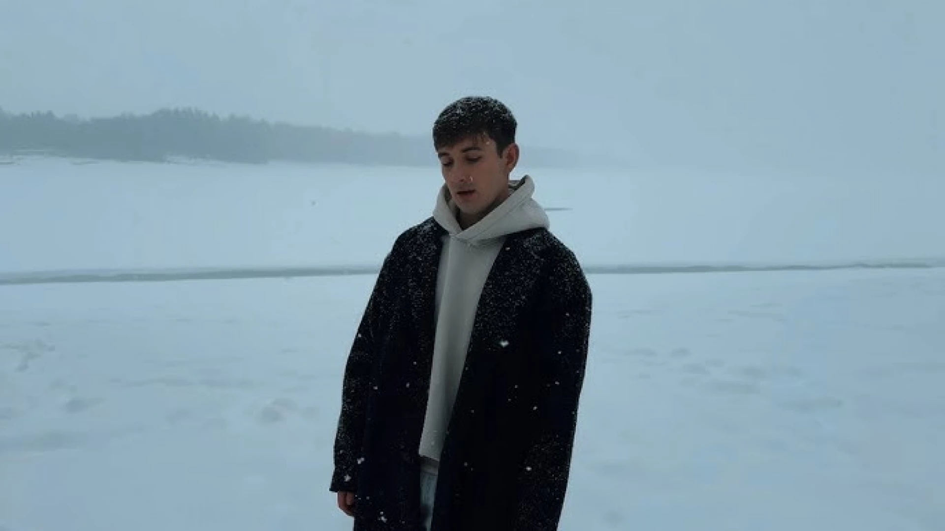 TESLENKO презентував нову пісню «Снігопад»