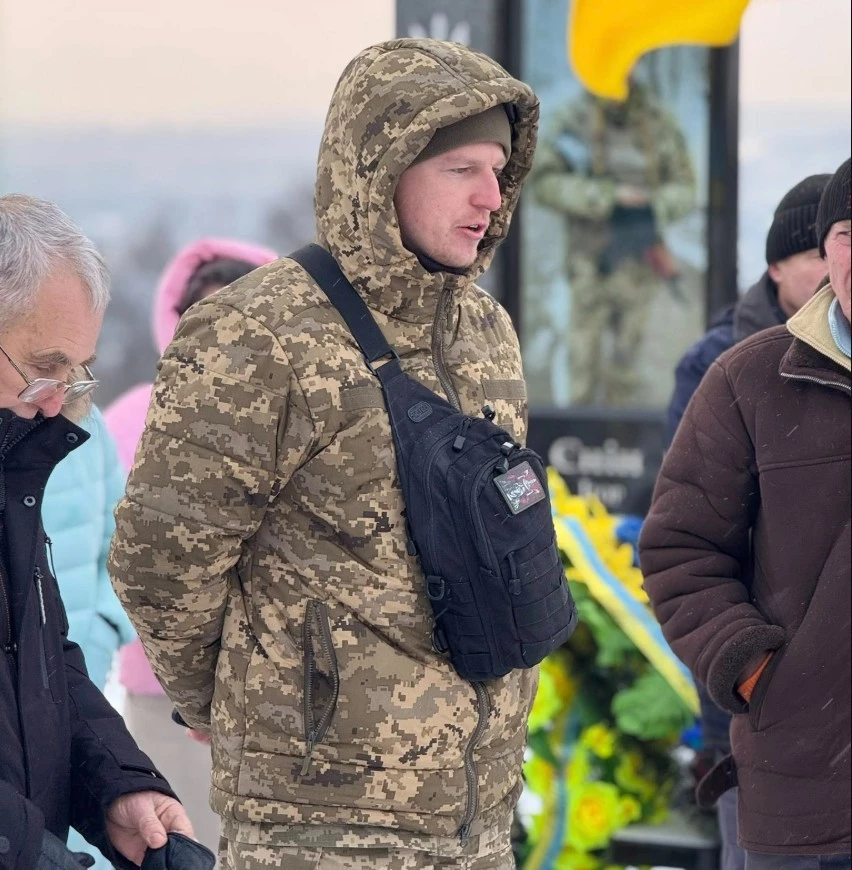 У Черкаській області попрощалися зі снайпером, який загинув на Курському напрямку