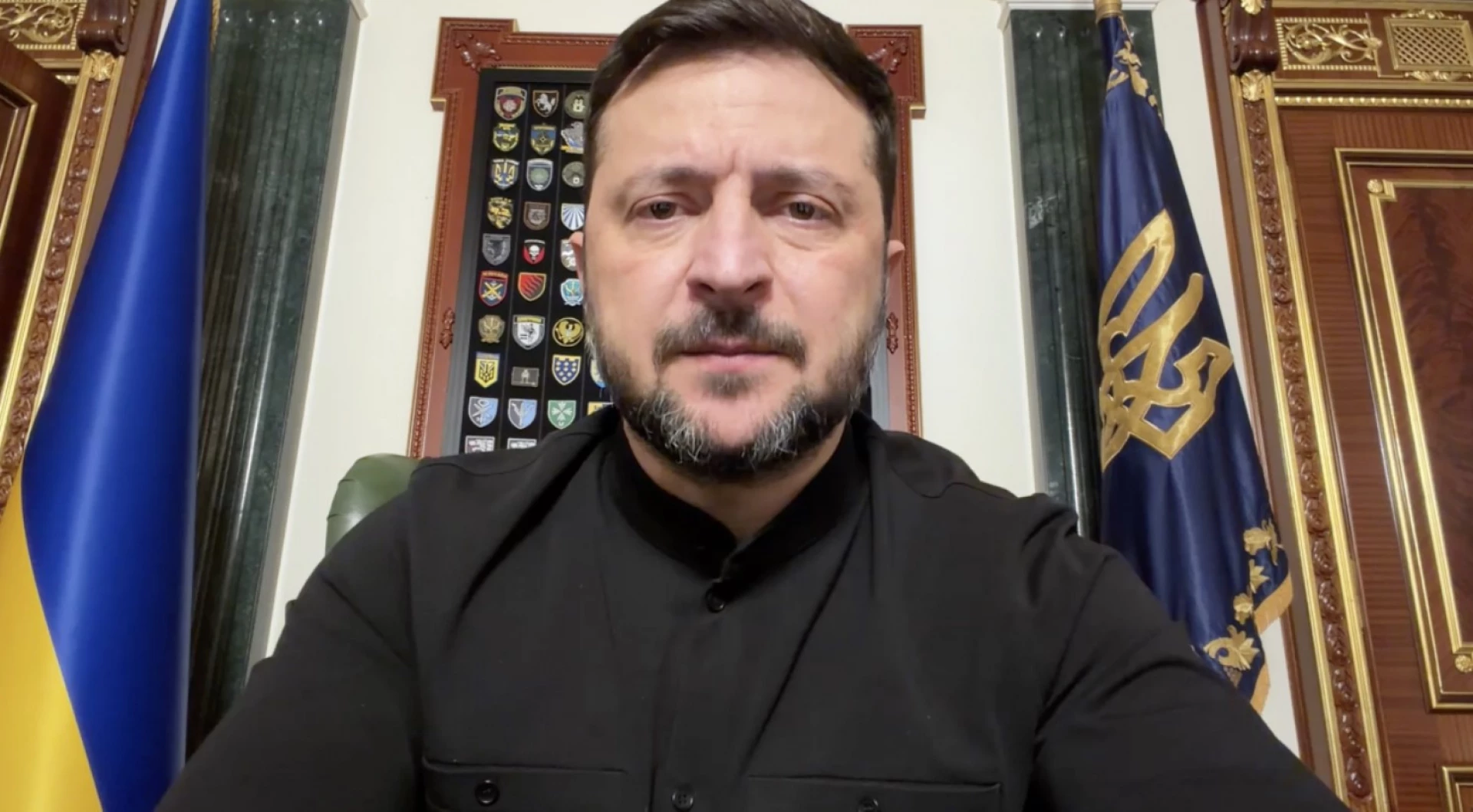 Звертайте увагу на повітряні тривоги, — Зеленський