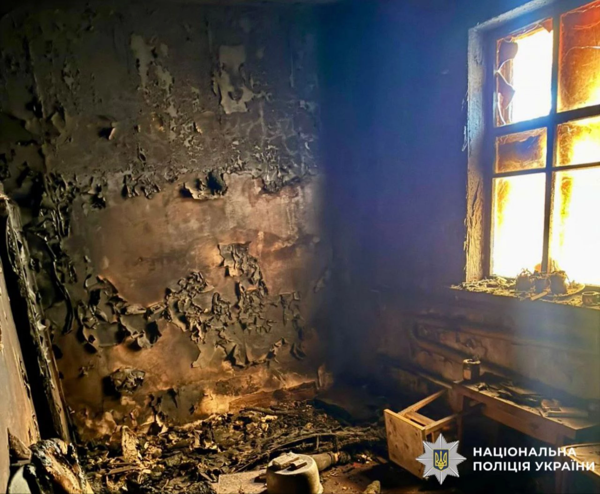 Поліція Київщини розслідує обставини пожежі на Білоцерківщині, в якій загинула жінка