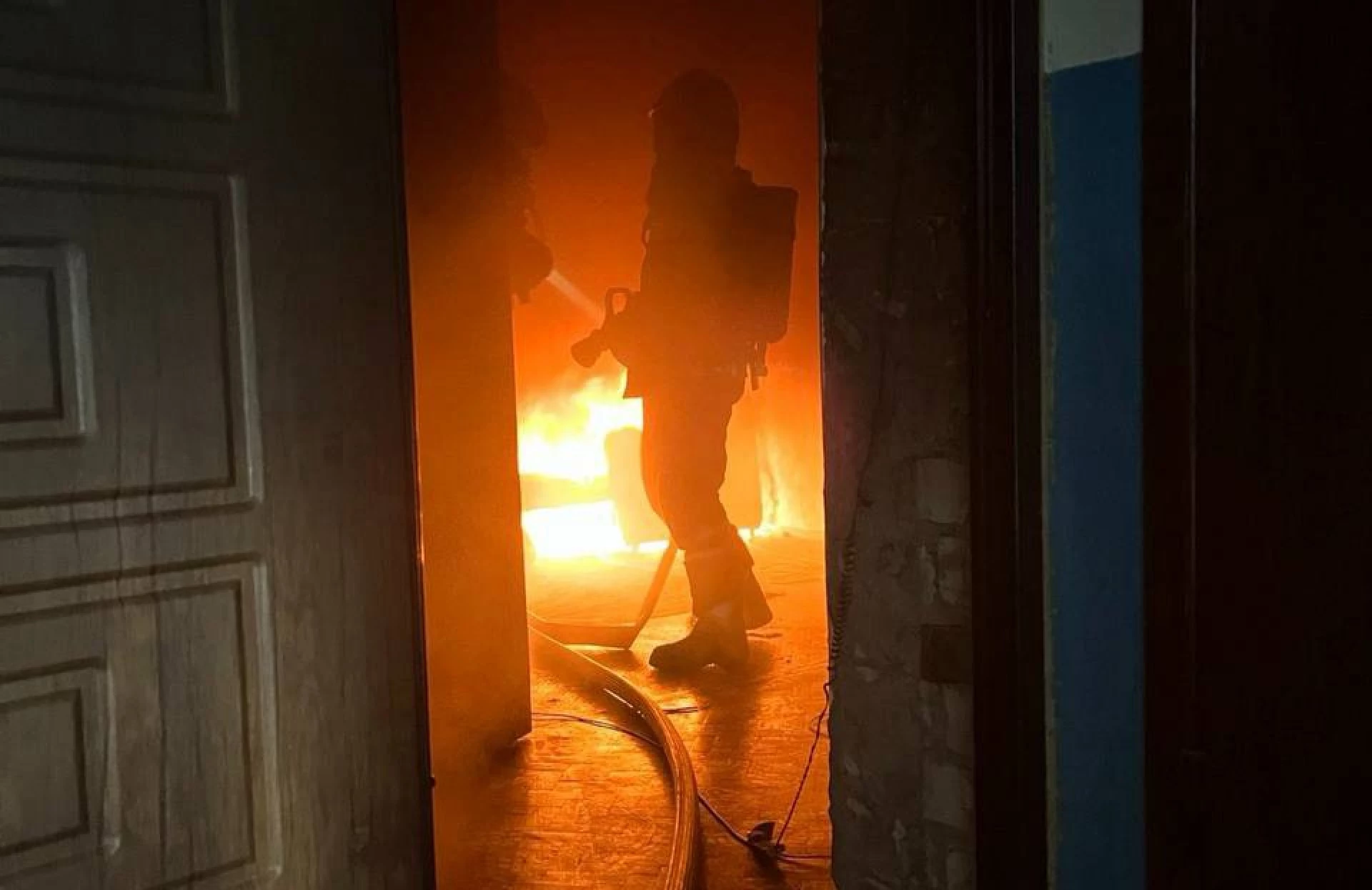 У Черкасах горіла квартира на 7 поверсі