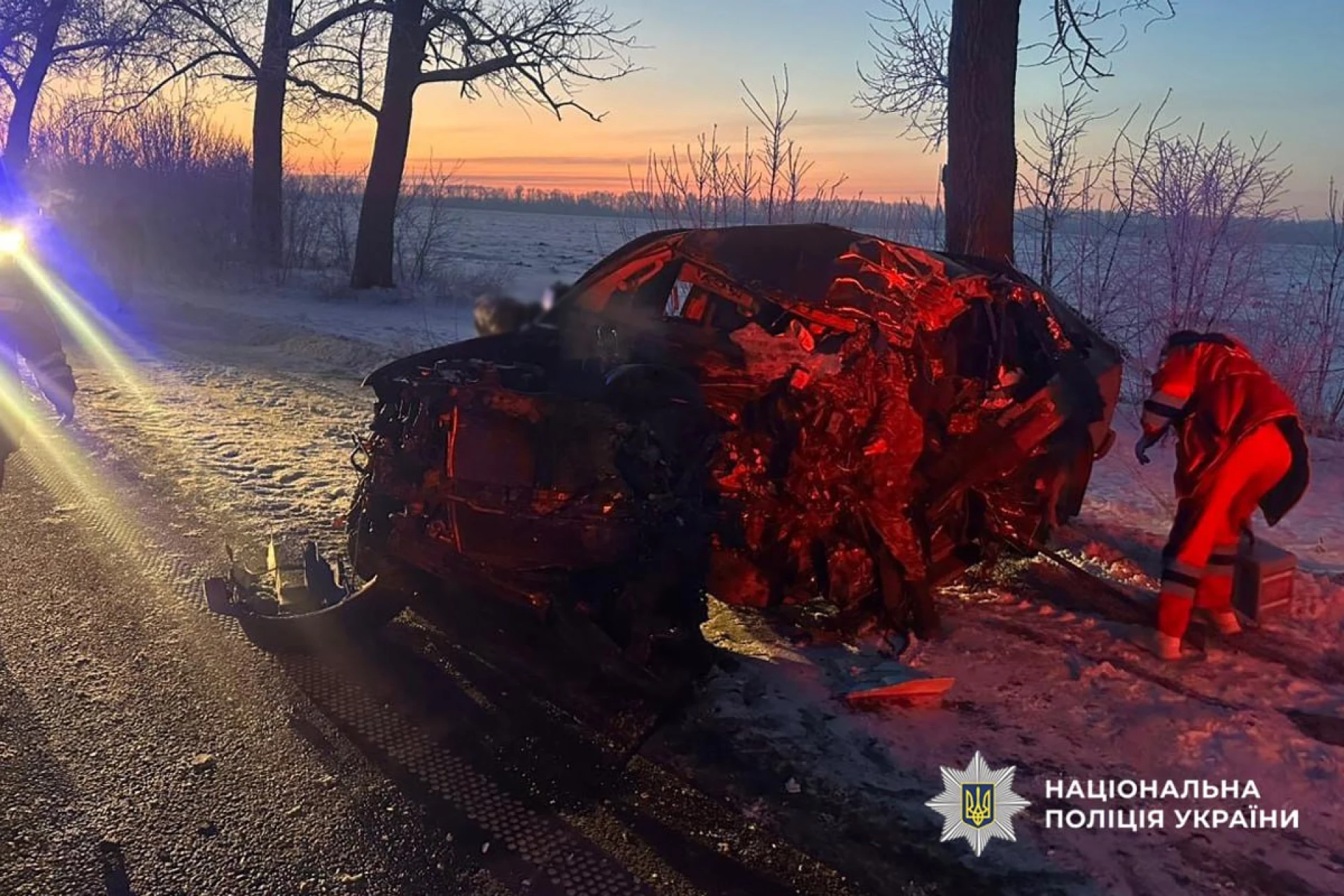 Смертельна автотроща в Уманському районі: легковик влетів у вантажівку, здійснюючи обгін