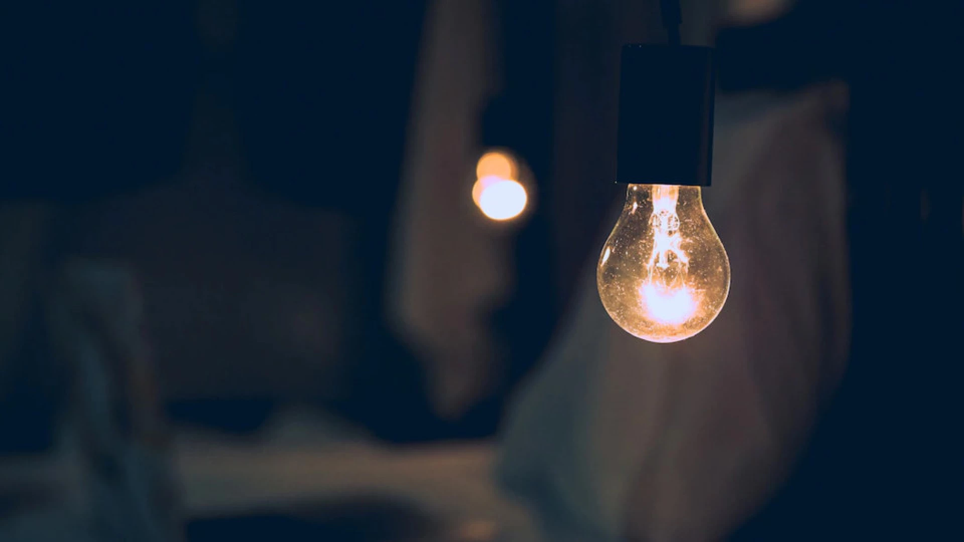 На Київщині 86 000 родин залишаються без світла після нічного обстрілу