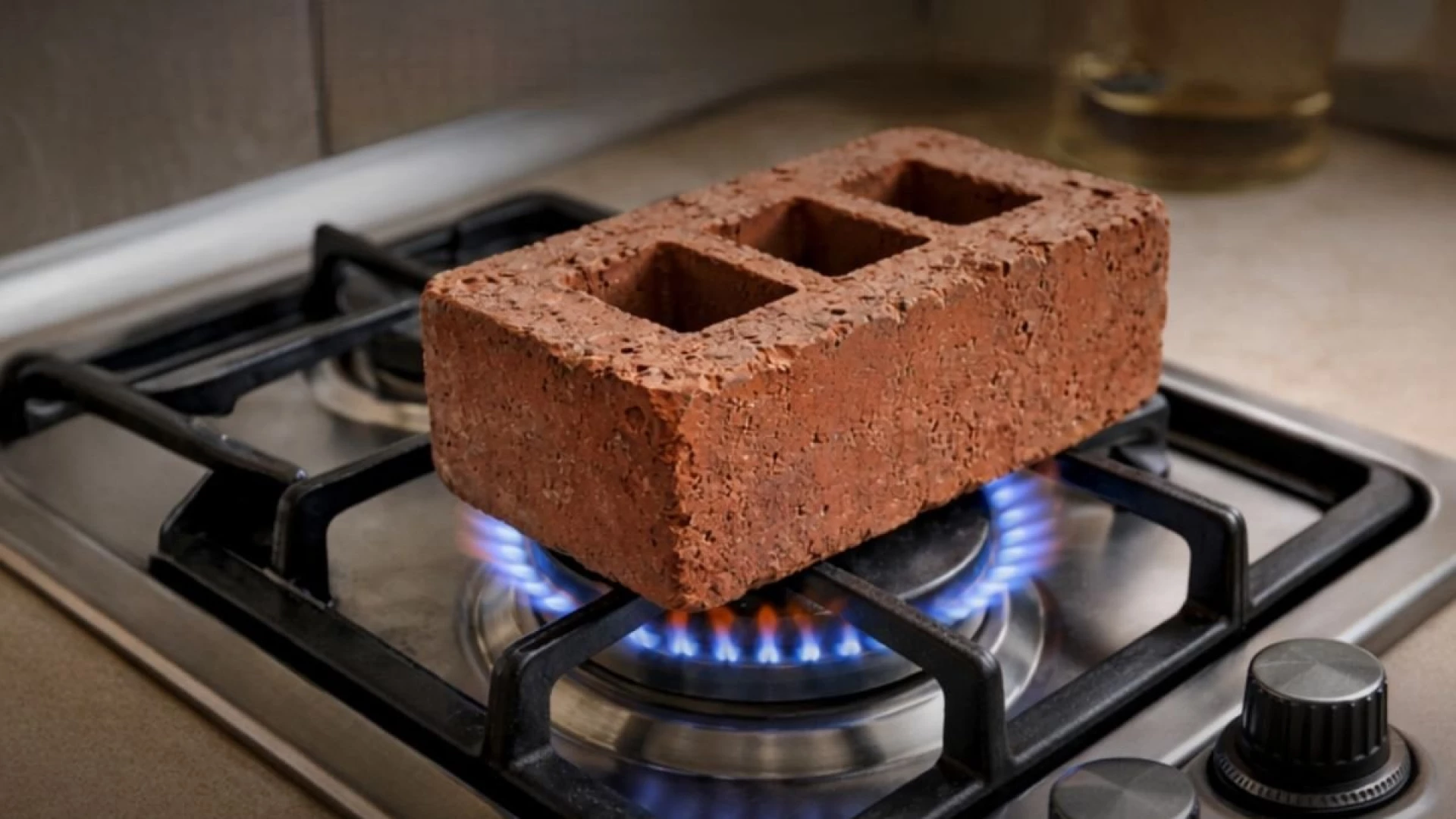 Вогнетривка цегла для опалення в Києві: ціни, переваги, небезпека