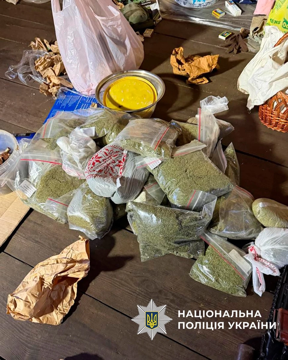 Вбивство поліцейських на Черкащині: у стрільця виявили схрон зі зброєю. Відео