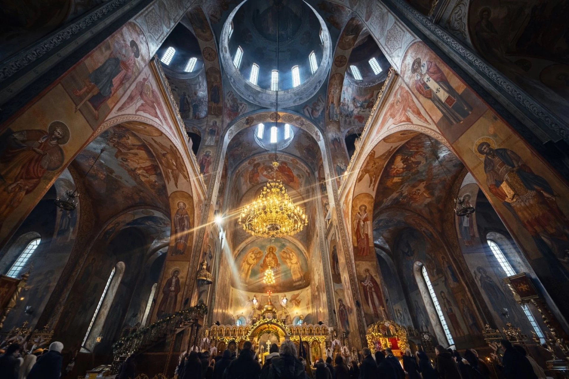 У Свято-Михайлівському гарнізонному соборі Черкас попрощаються з 4 поліцейськими, які загинули при виконанні обов’язків