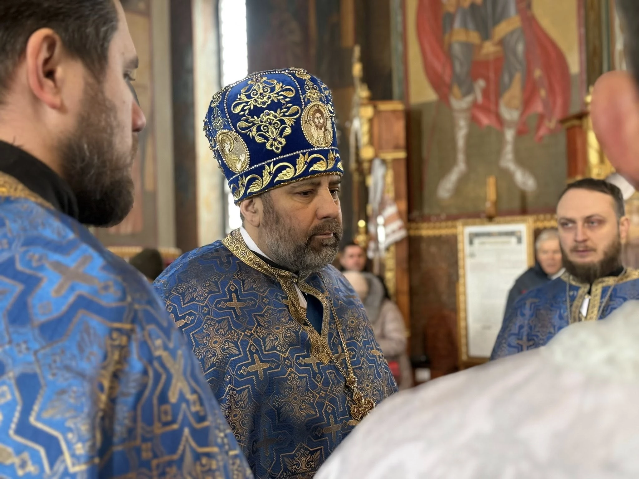 У Свято-Михайлівському гарнізонному соборі освячували свічки з нагоди Стрітення. Фото