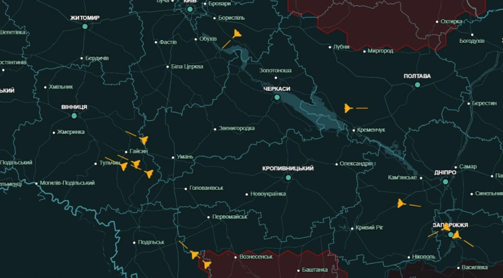 У Черкасах лунають вибухи: Росія здійснює комбінований обстріл
