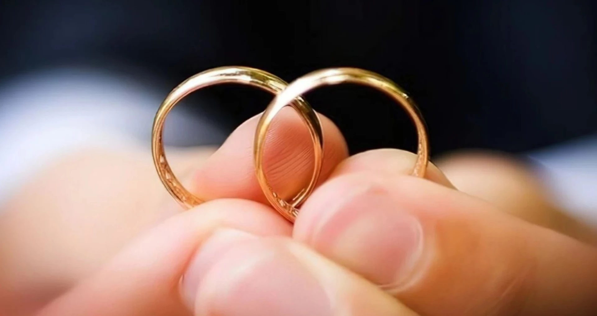 Хто в Україні не має права одружуватися