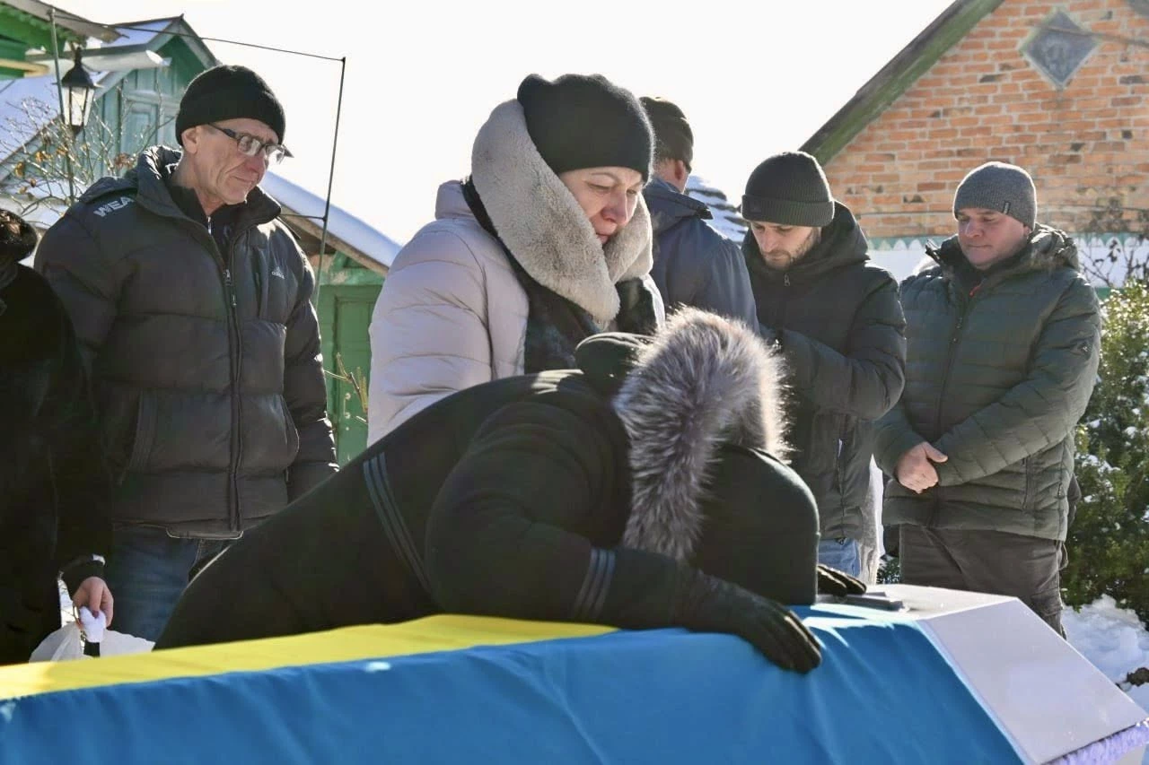 У Чигирині попрощалися з оператором дронів Vampire Андрієм Литвиненком