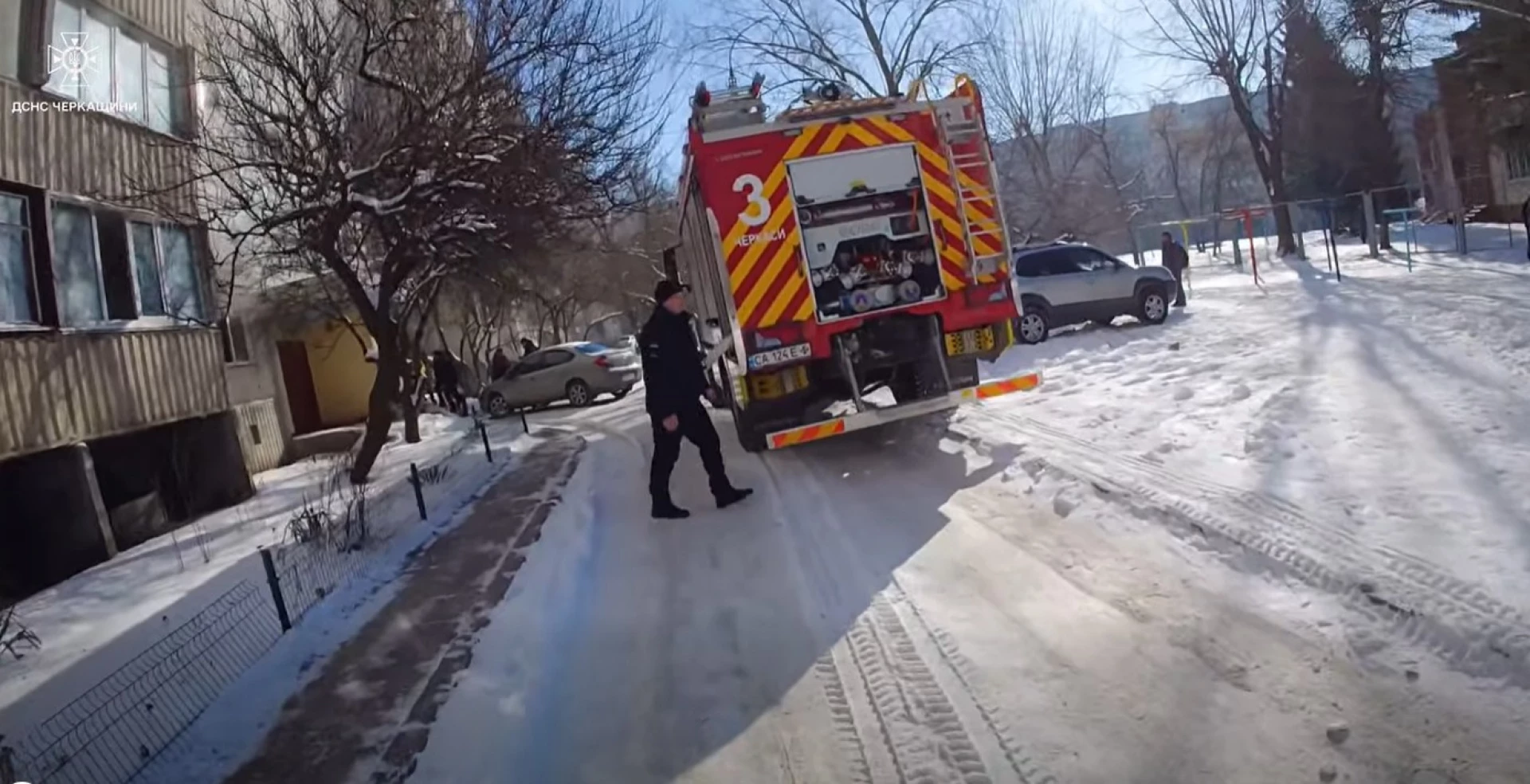 У Черкасах врятували 2-річну дитину під час пожежі у багатоповерхівці