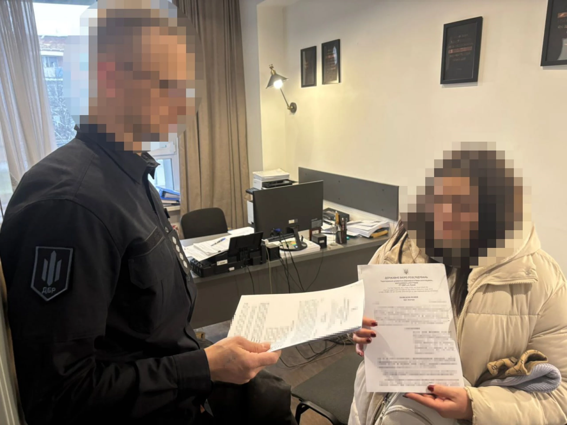 У Києві посадовиця ТЦК за гроші змінювала дані військовозобов’язаних