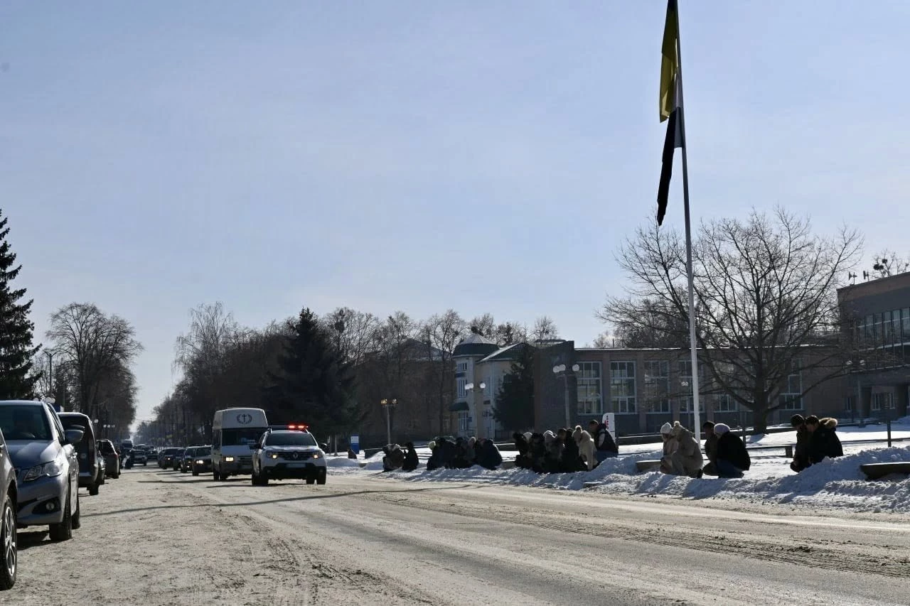 Працював водієм зерновоза. У Чигирині прощалися з ветераном, якого Росія вбила під час обстрілу одеського порту