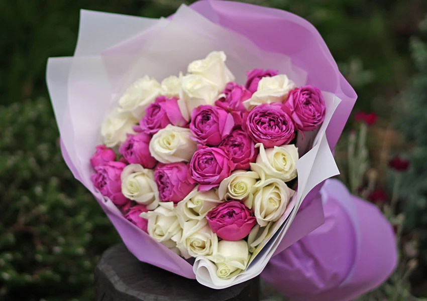 14 лютого: сервіс доставки по Києву радить замовити квіти он-лайн