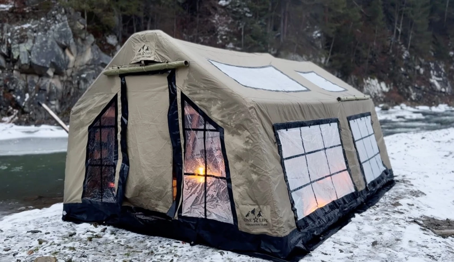 На Троєщині тимчасово працює мобільна баня: безкоштовно