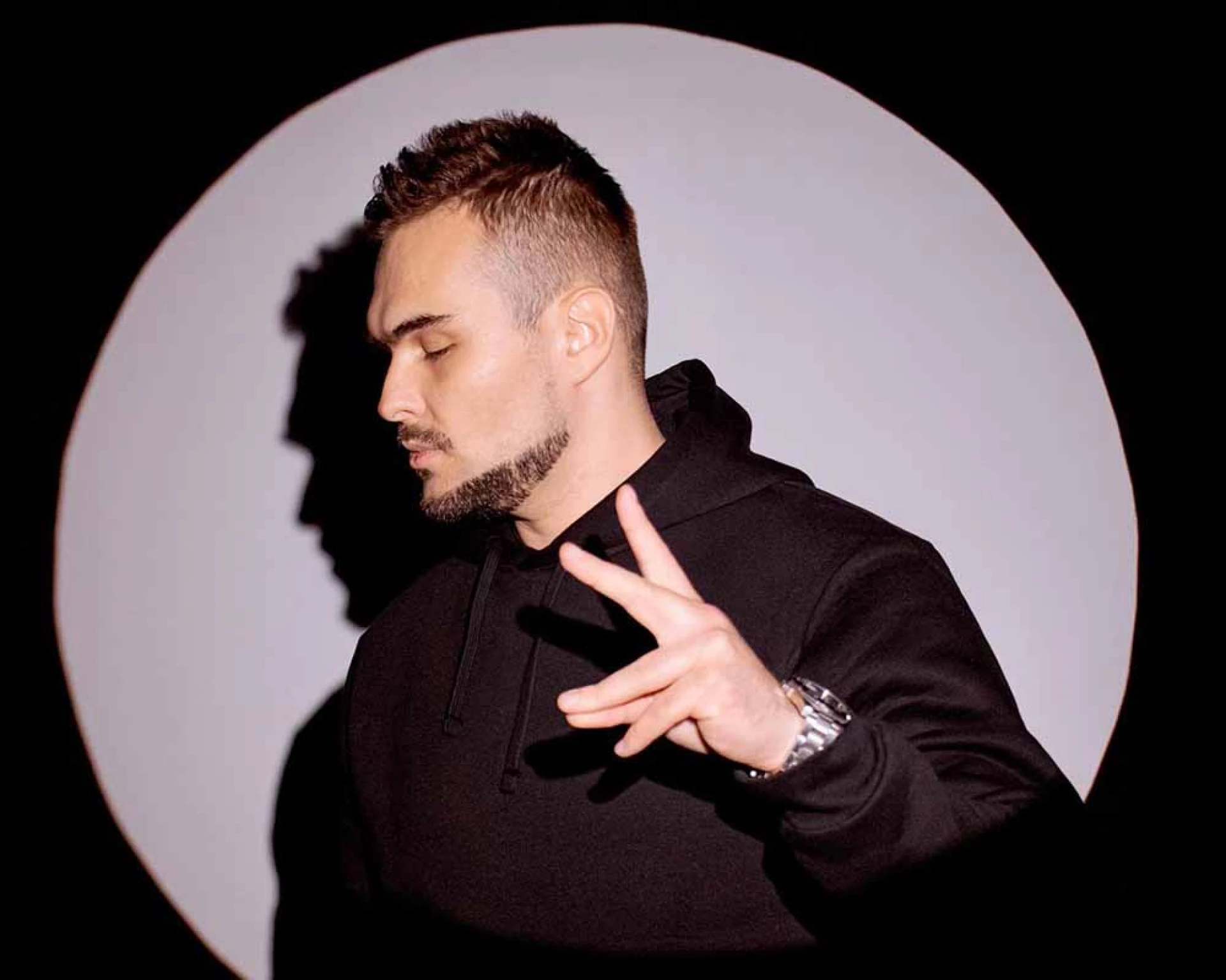 У дім співака VARASH під Києвом влучила ракета