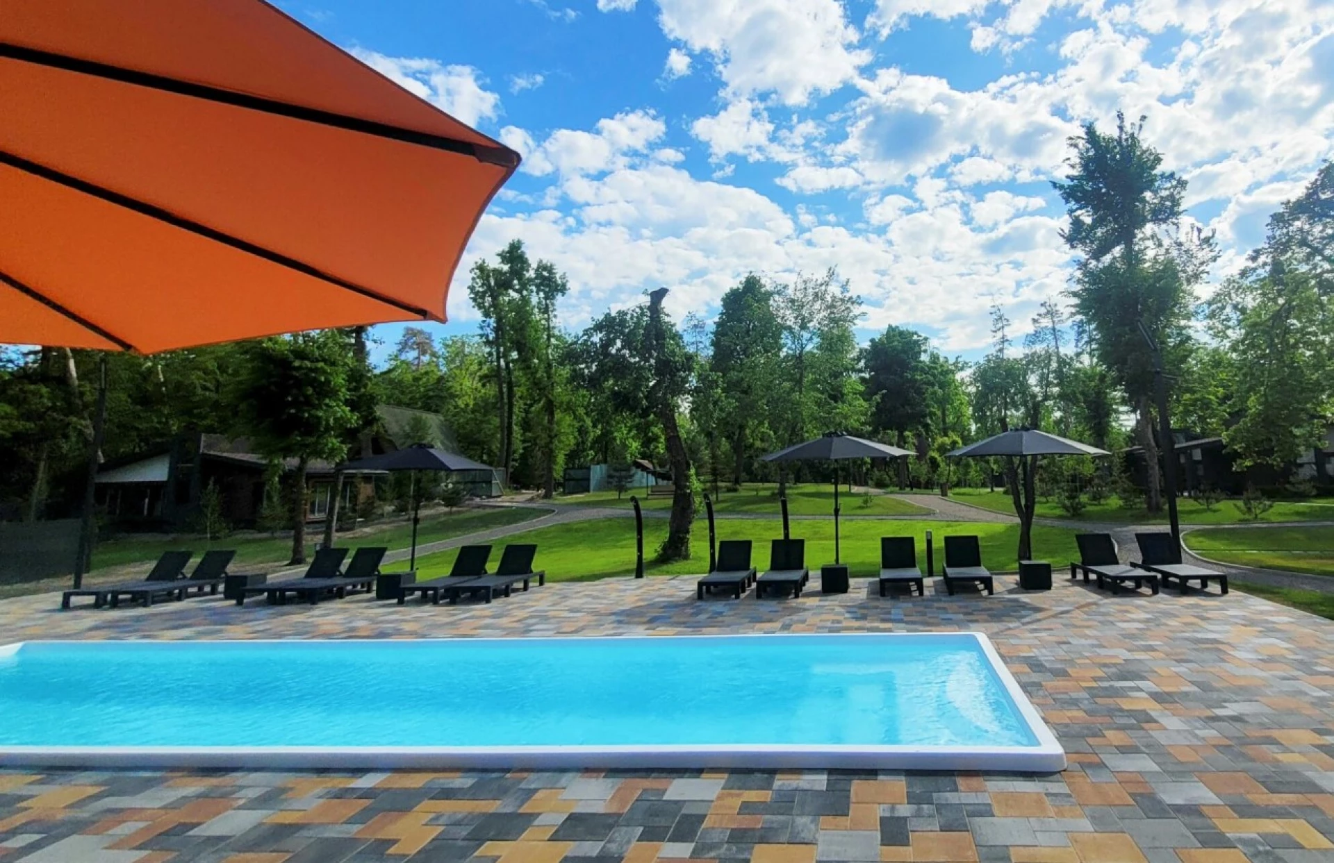 Від бюджетного кемпінгу до люксових котеджів: що пропонують бази відпочинку в Черкаській області