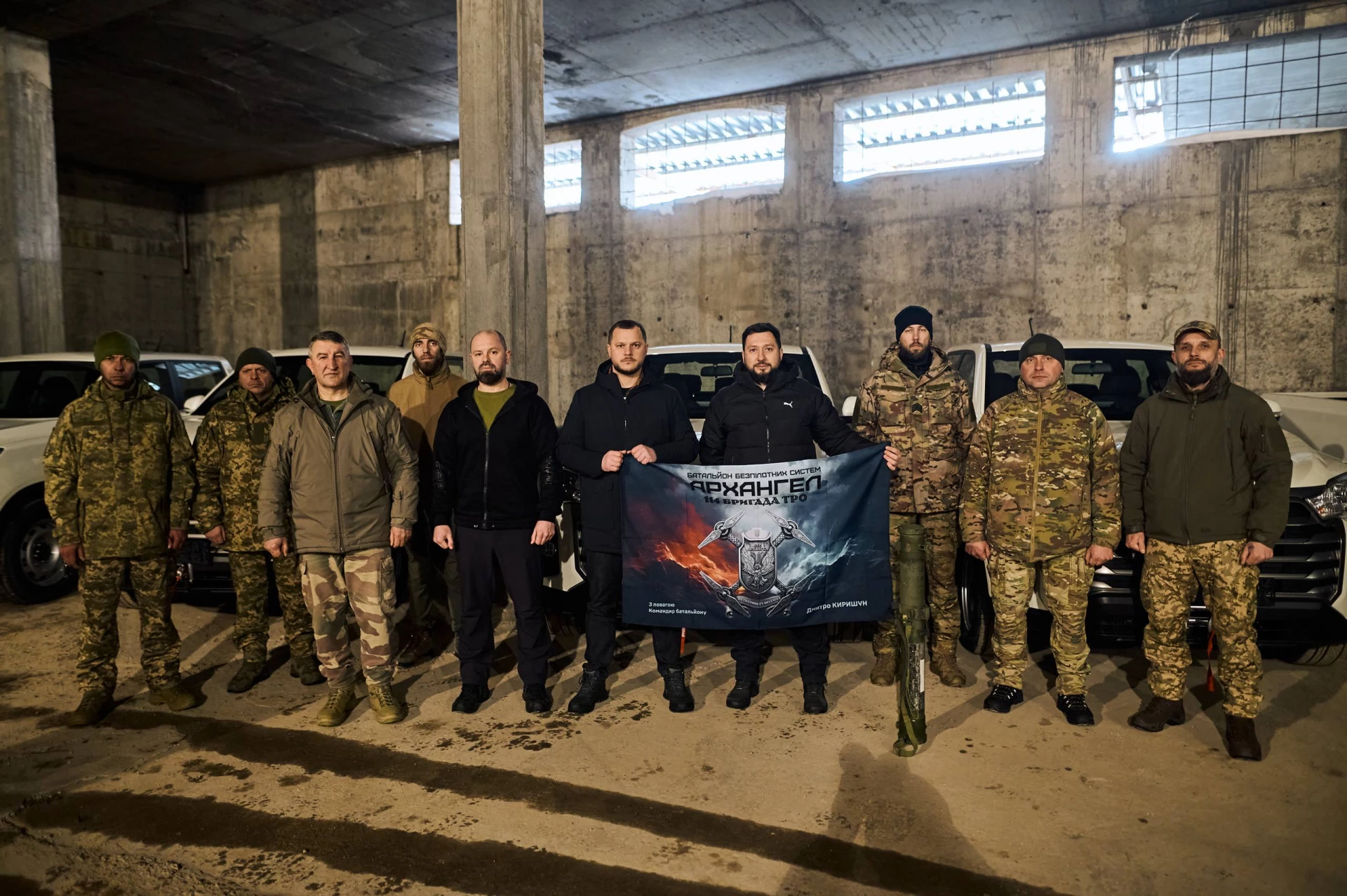 Київщина передала 6 нових пікапів підрозділу «Архангел»