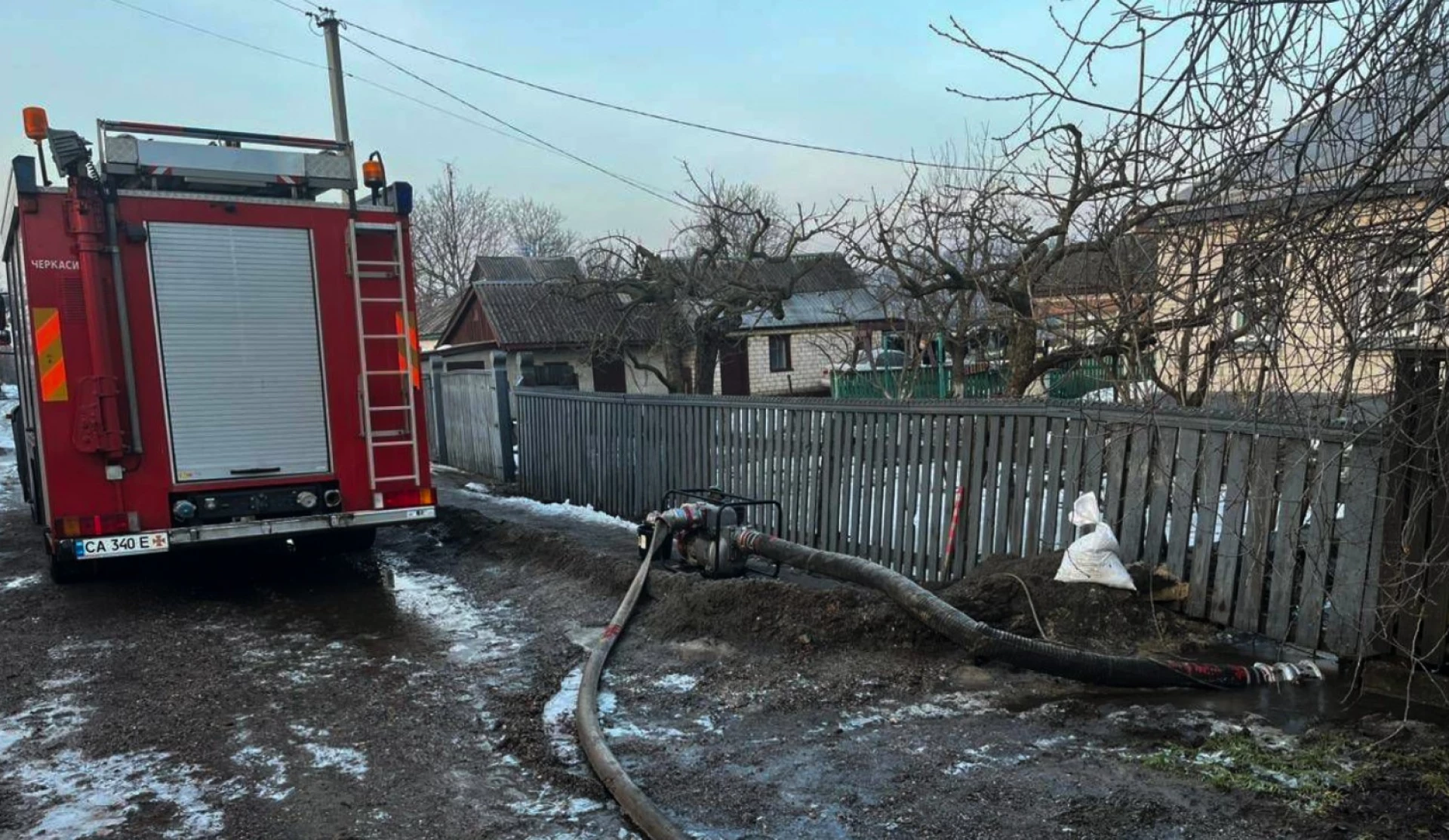 Тала вода підтопила будинки і території на Черкащині