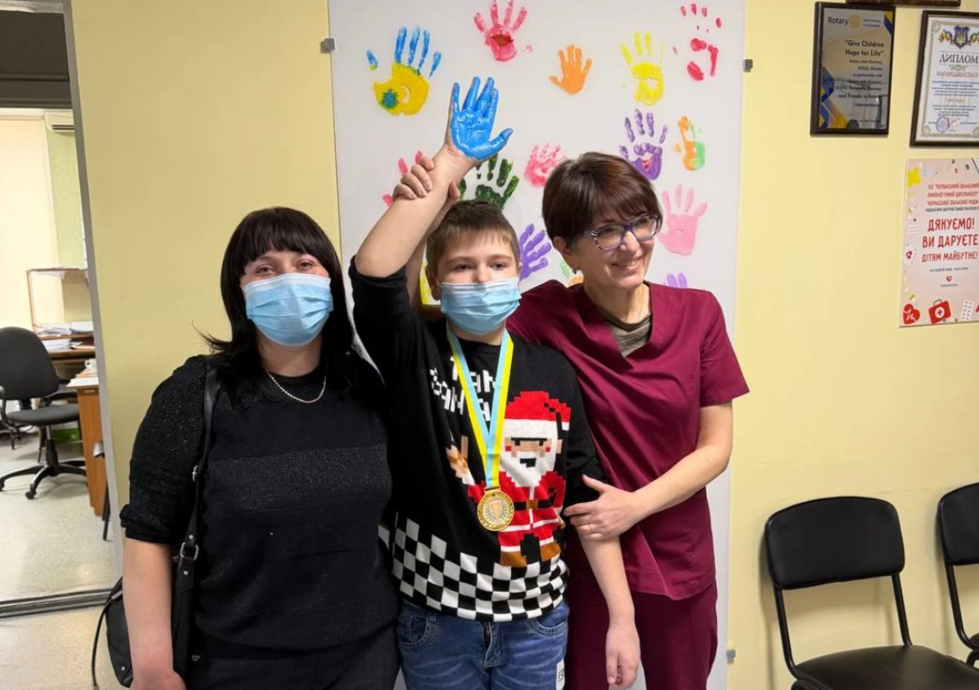 11-річного Владислава виписали із Черкаського онкоцентру після року лікування