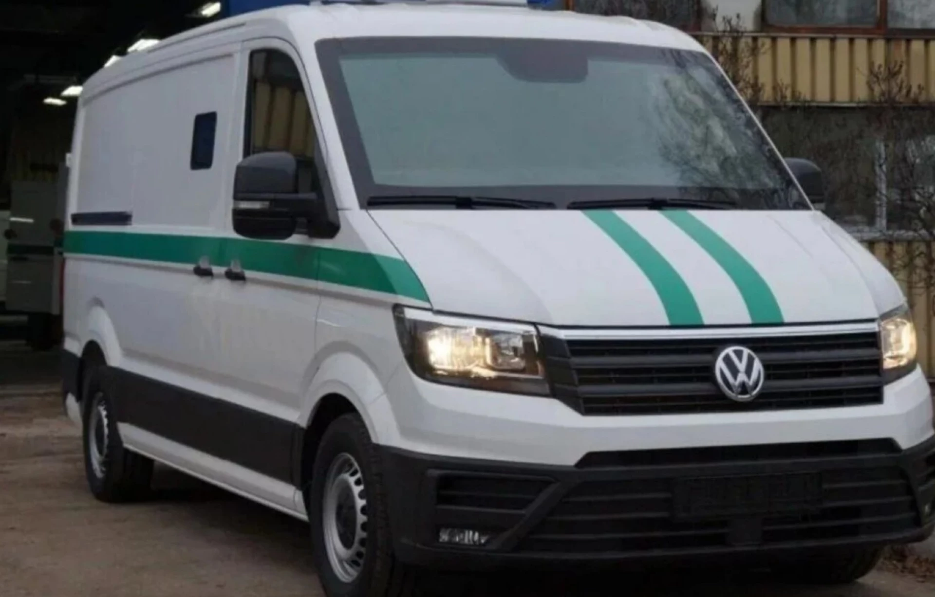 Угорщина викрала інкасаторські машини і взяла у заручники 7 працівників «Ощадбанку», – МЗС України