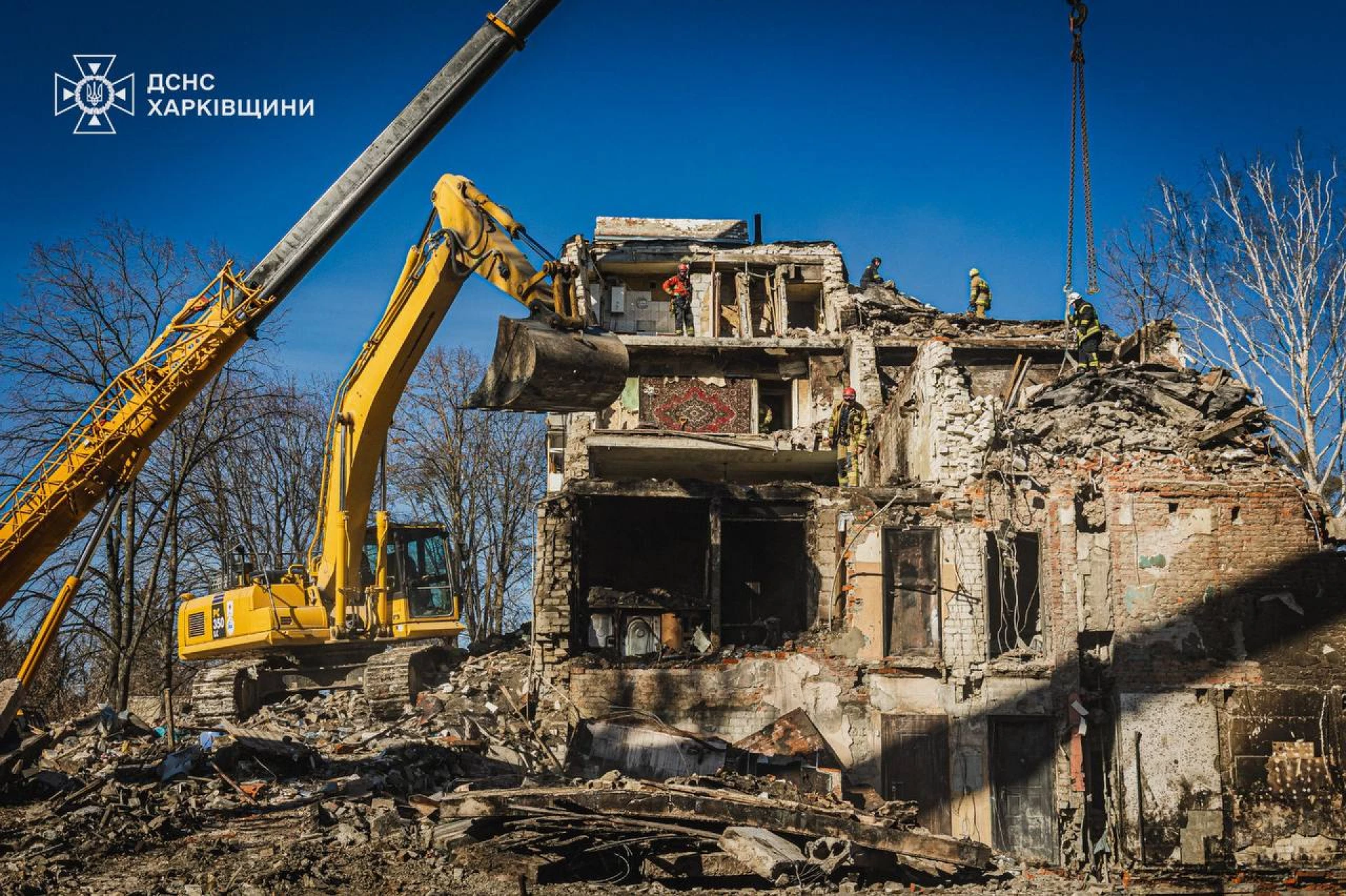 Аварійно-рятувальні роботи завершили у Харкові: підтвердили загибель 10 людей