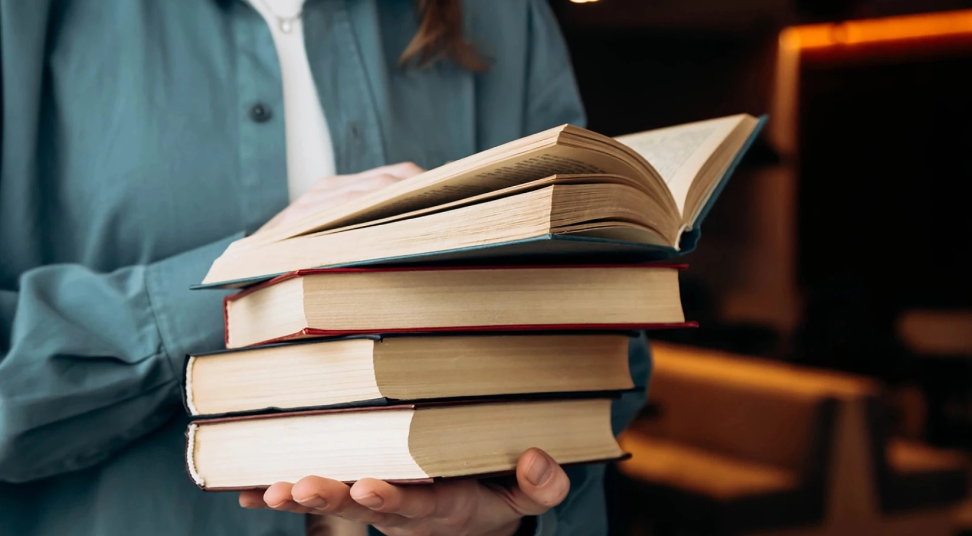 Автори Черкащини можуть подати заявки на друк своїх книг