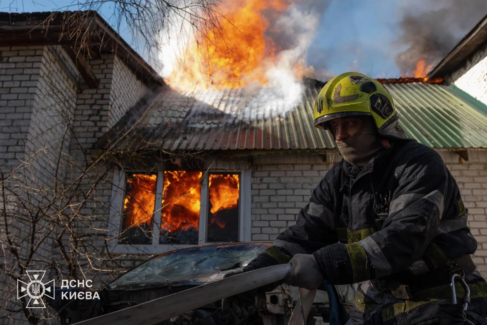 У Києві горів двоповерховий будинок