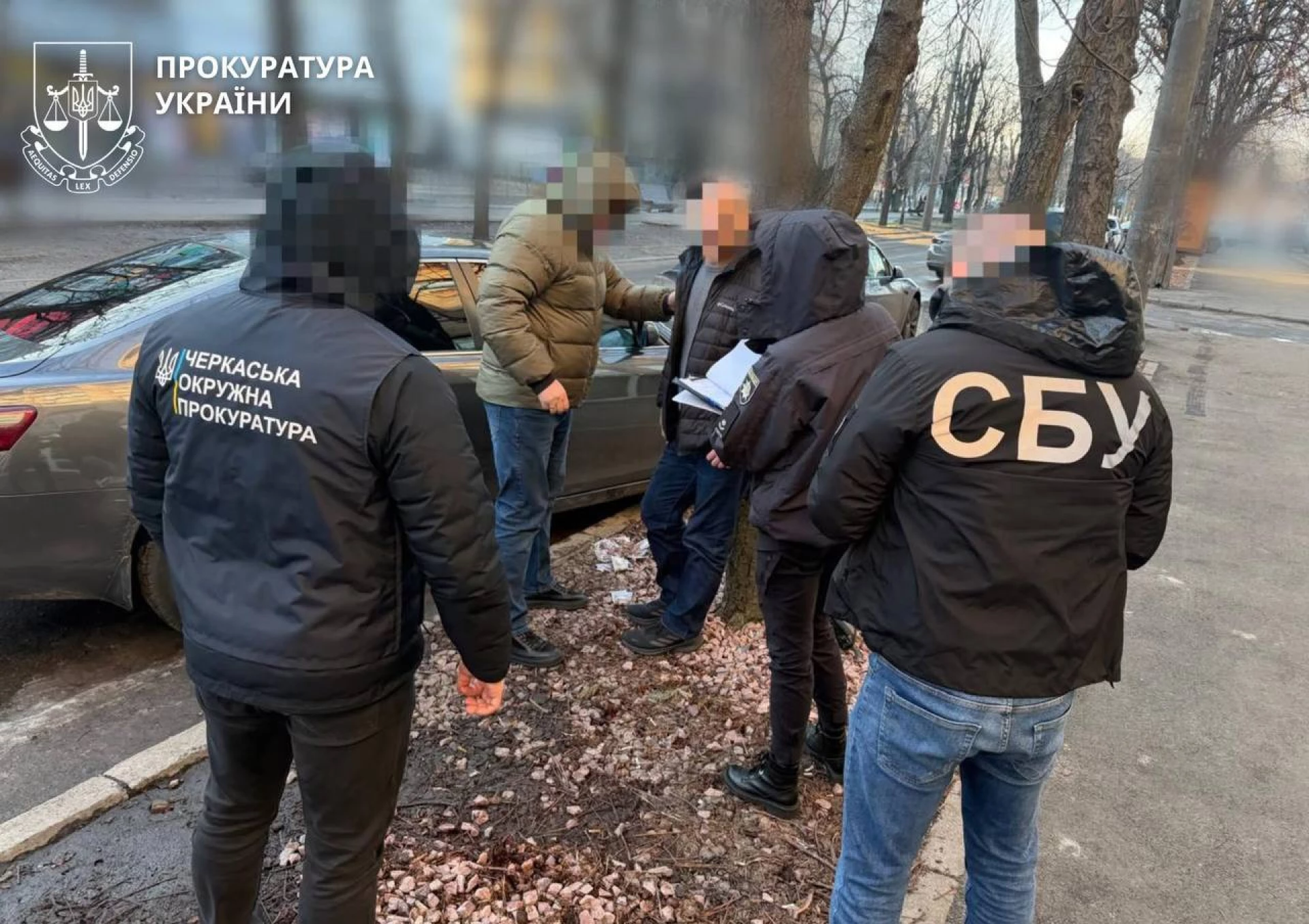 У Черкасах власник мережі ломбардів організовував фіктивні шлюби для ухилянтів