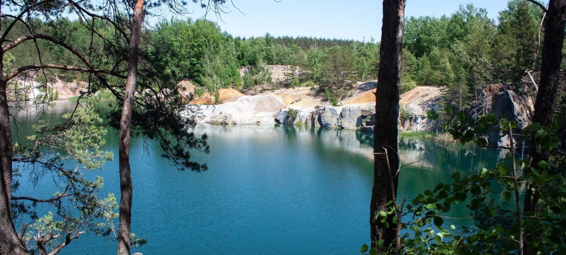 Кар'єри Київської області: від казкових фіордів до пустелі