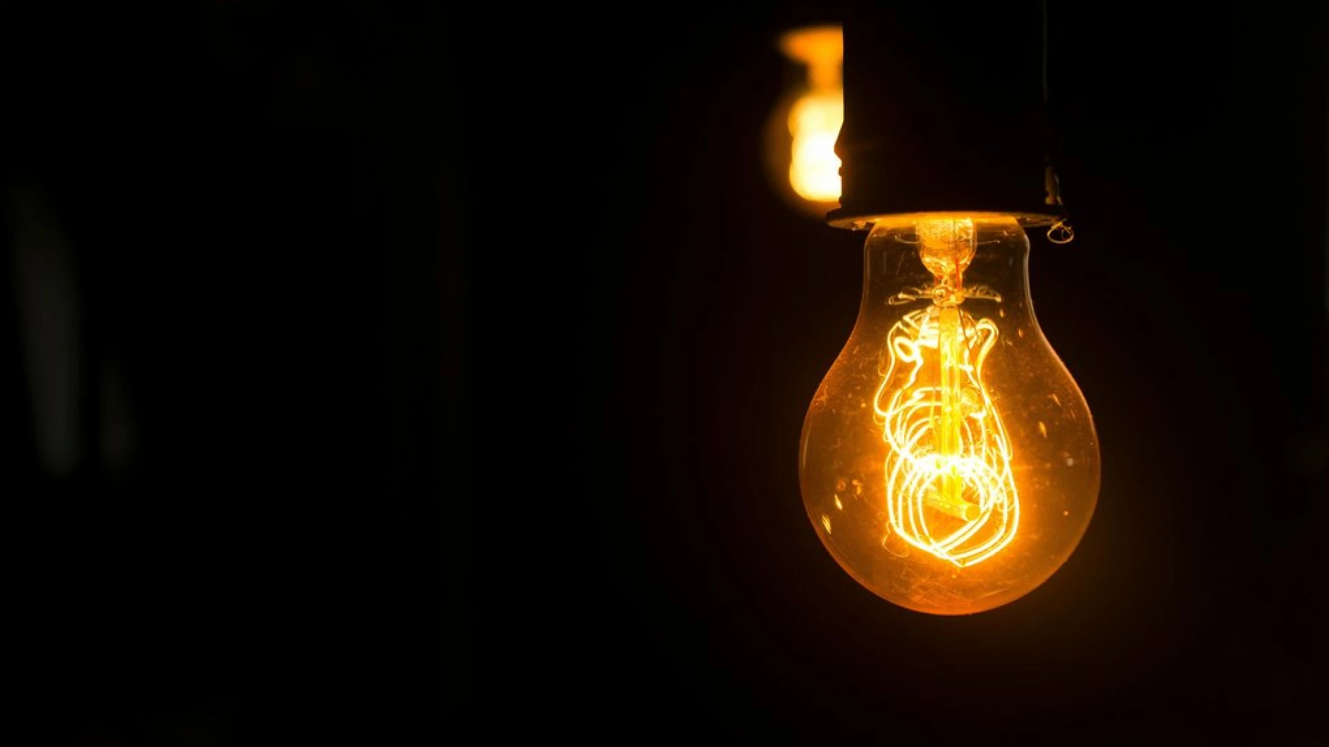 Оновлений графік відключення світла на 19 березня для Київської області