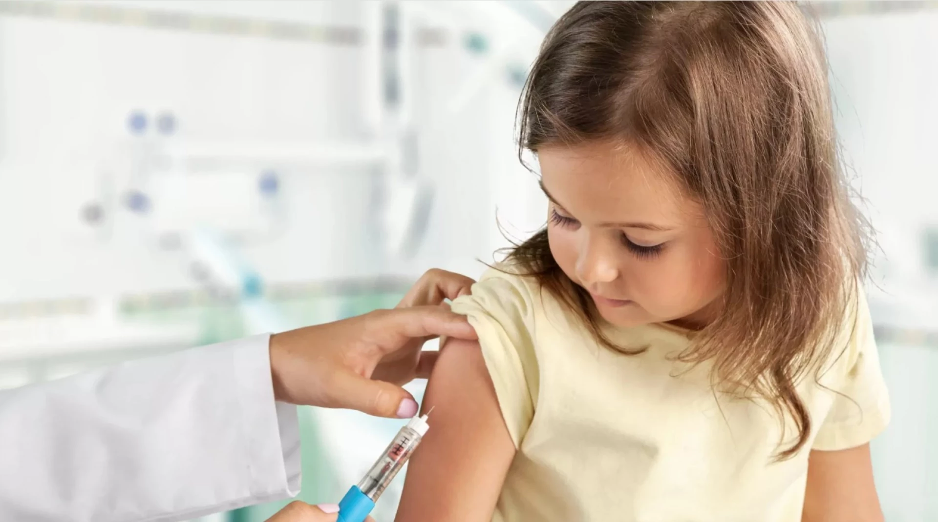 Черкаський онкогінеколог розповів, чому дівчаткам потрібно робили щеплення проти ВПЛ