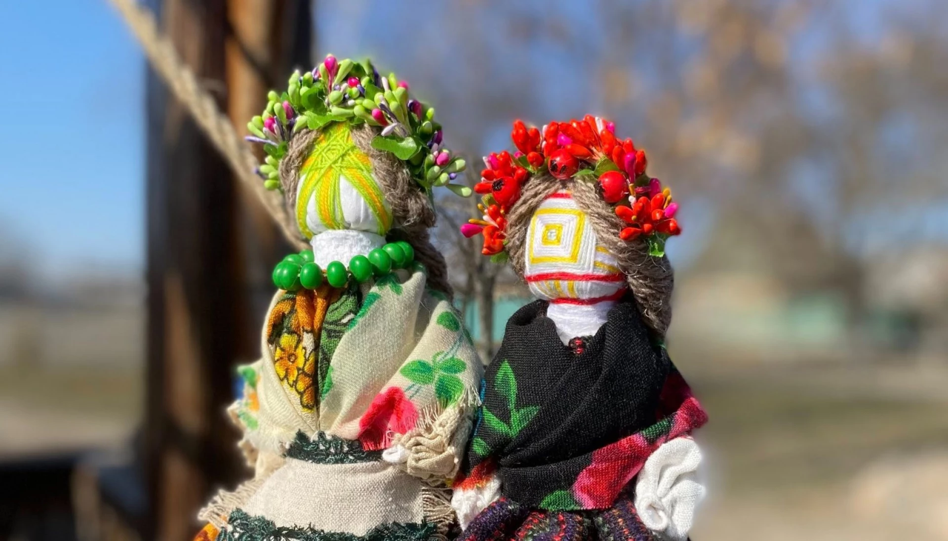 На Черкащині майстриня створює ляльки-мотанки за давніми техніками: з травами і без ножиць. Фото