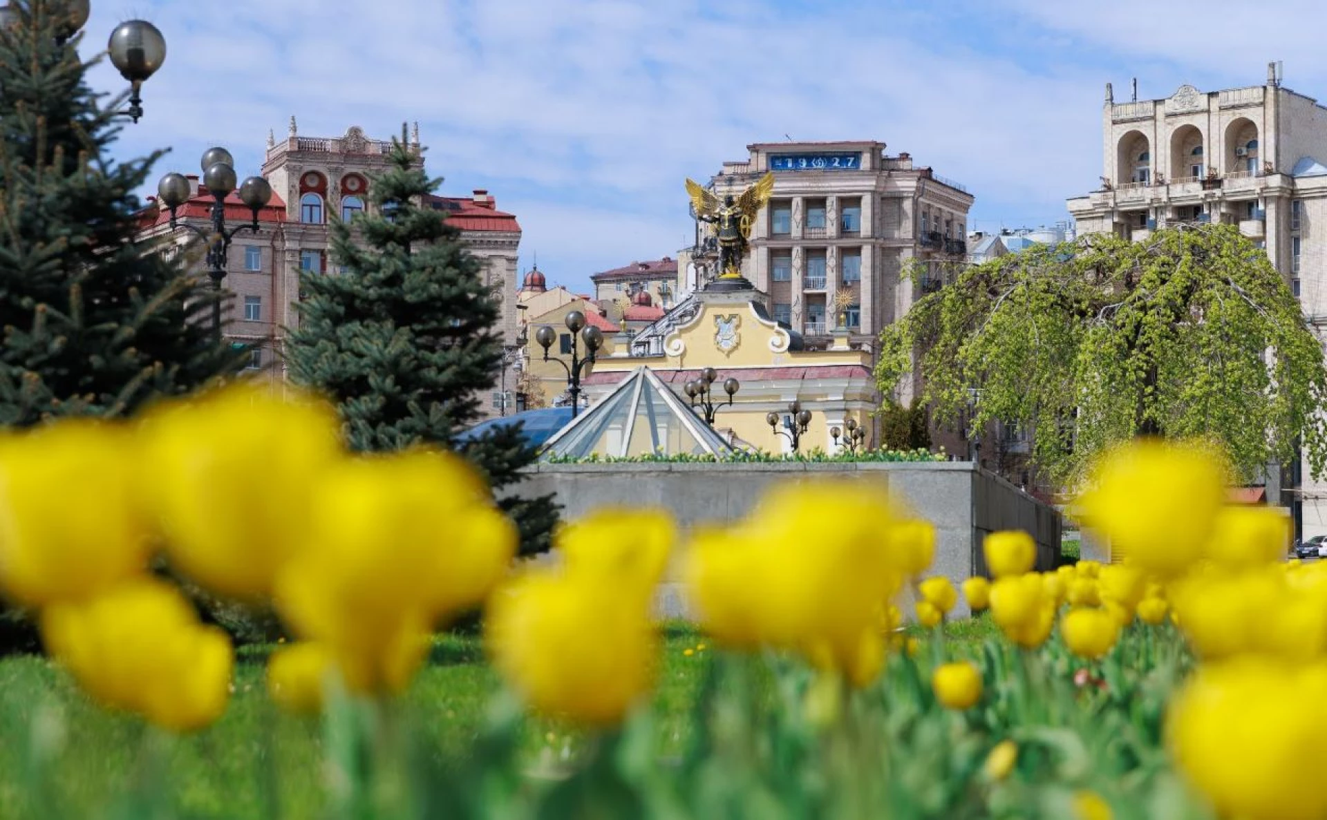 Весна в Києві: незвичайні місця для прогулянок та добірка цікавих заходів