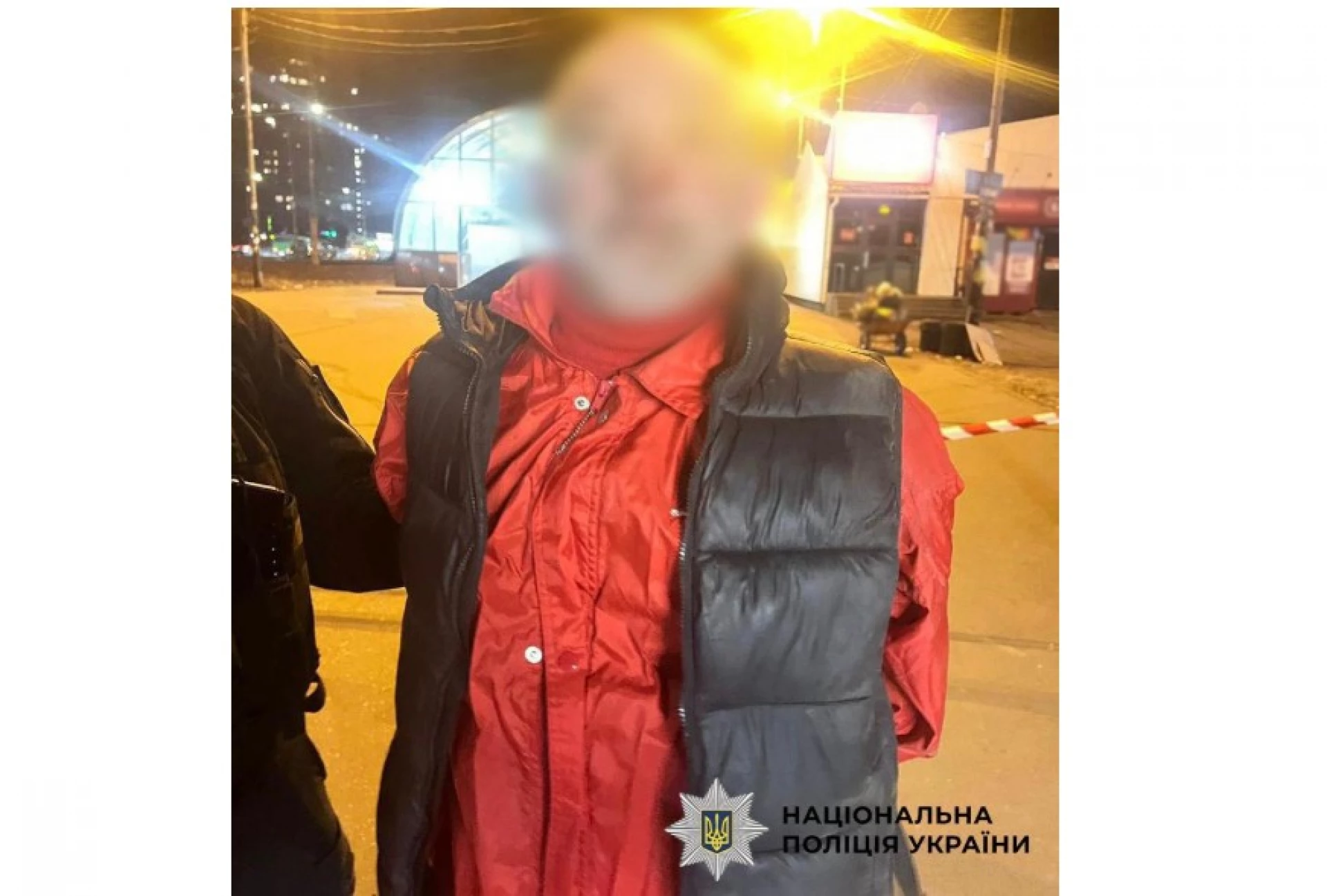 У Києві затримали іноземця, який влаштував конфлікт та погрожував перехожим гранатою