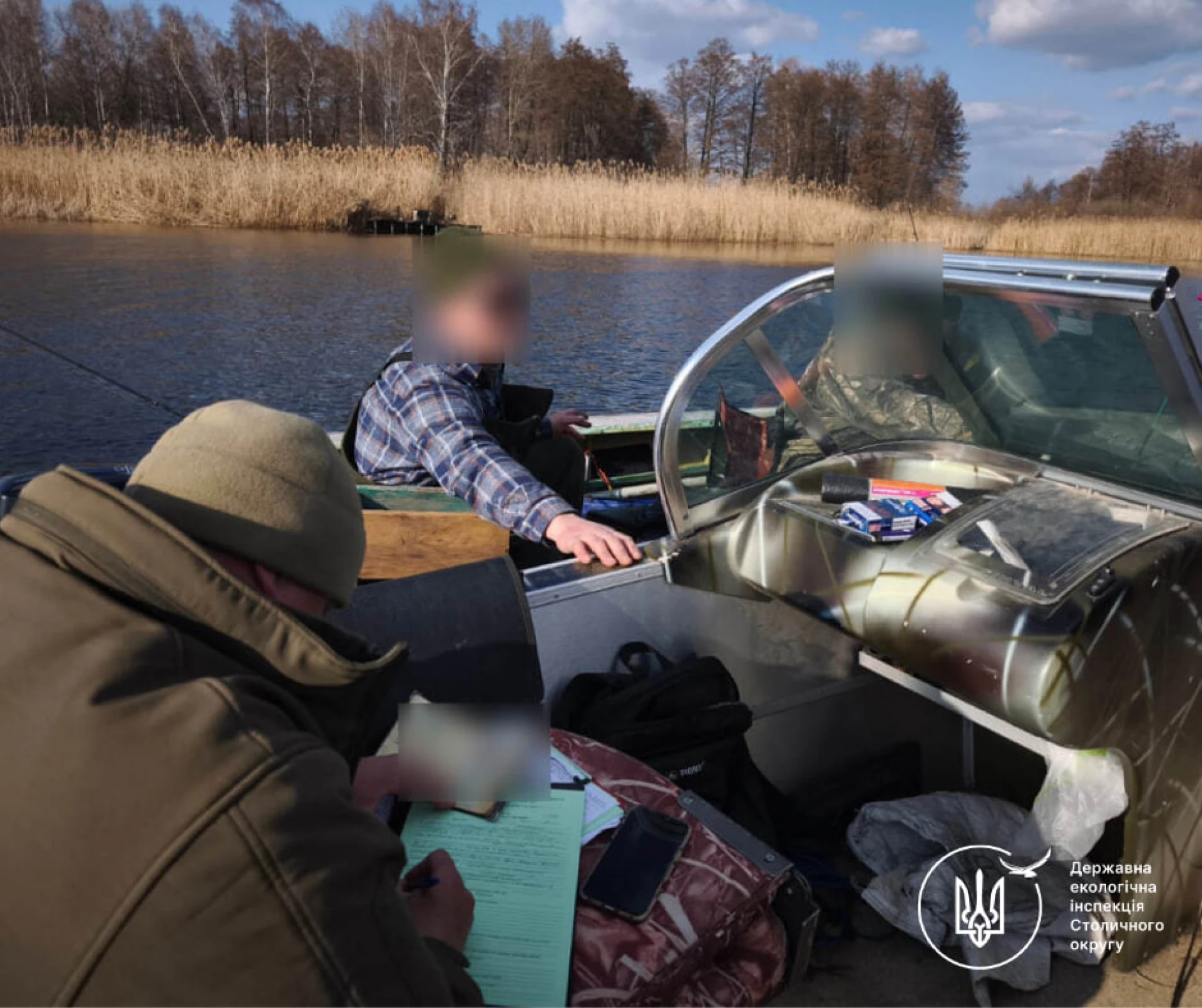 На Канівському водосховищі склали 6 протоколів за незаконне рибальство