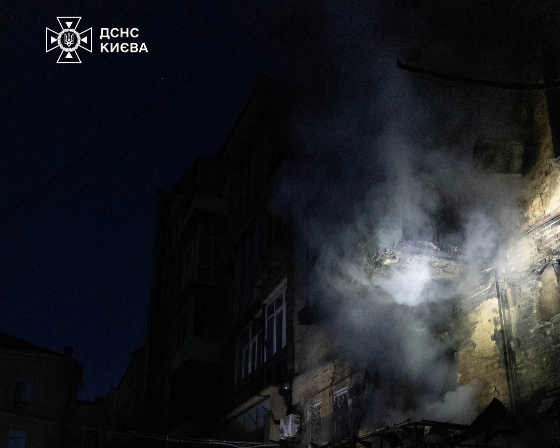 У Шевченківському районі Києва під час пожежі врятували 10 людей