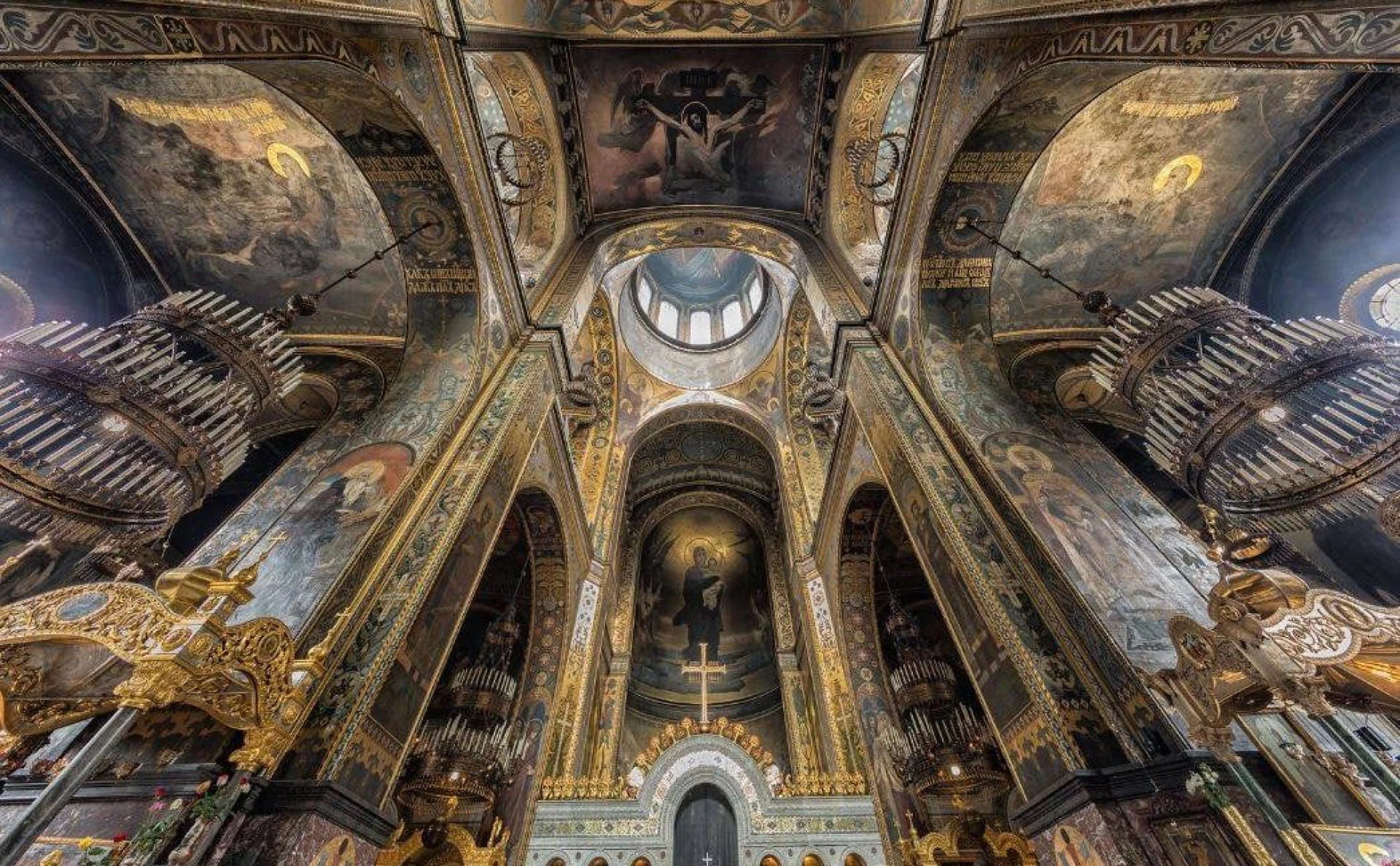 Володимирський кафедральний собор у Києві: цікаві факти, чудотворні ікони та мощі