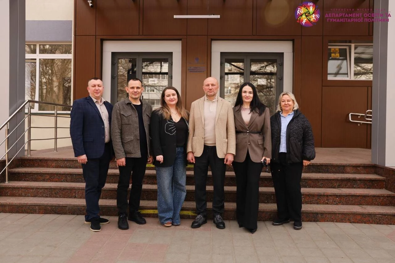 Оновлений спортзал відкрили у Першій міській гімназії Черкас. Фото