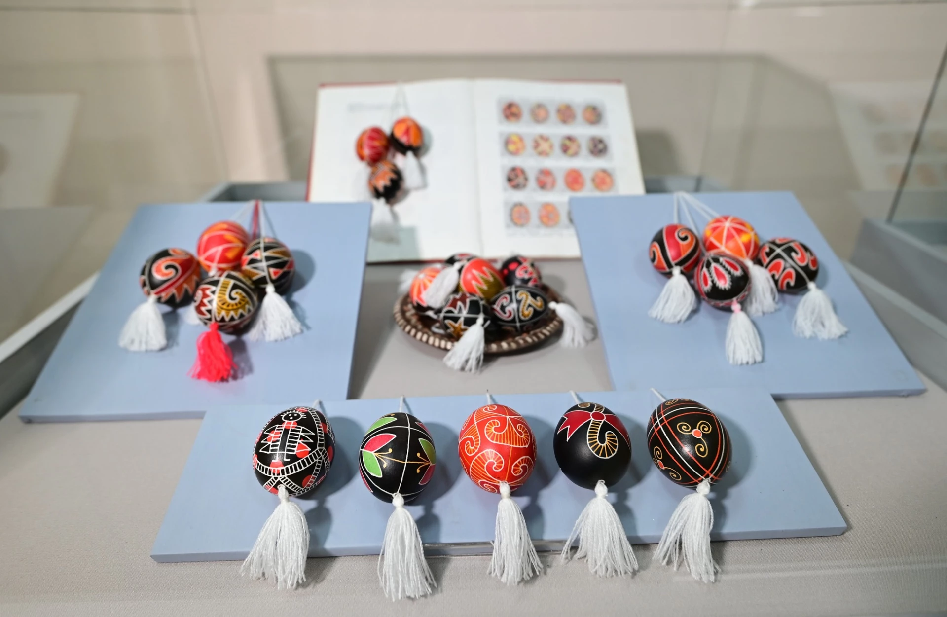 У Києві відкрили виставку про тисячолітню історію української писанки