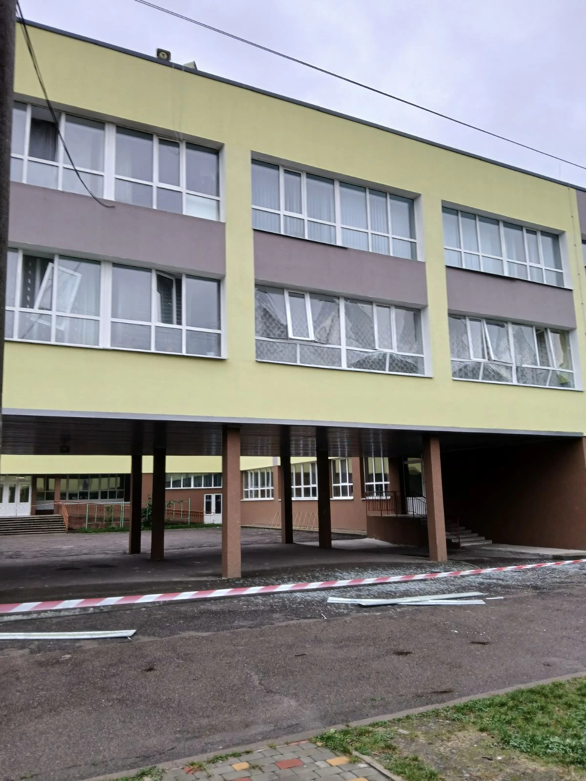 У Каневі замінили понад 1500 вікон, пошкоджених обстрілом РФ