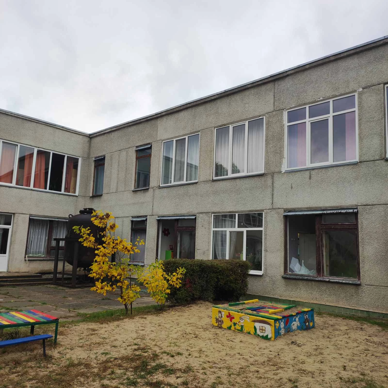 У Каневі замінили понад 1500 вікон, пошкоджених обстрілом РФ