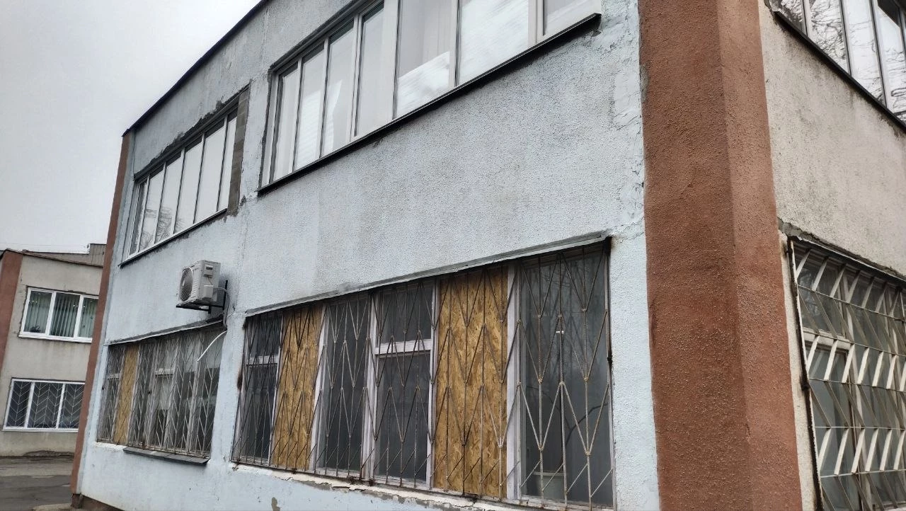У Каневі замінили понад 1500 вікон, пошкоджених обстрілом РФ