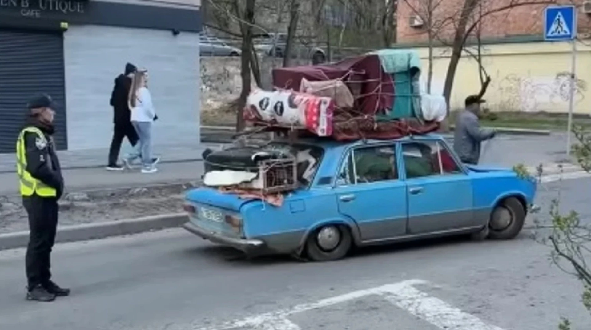 Гороховський пообіцяв придбати авто переселенцю, історія якого зворушила українців