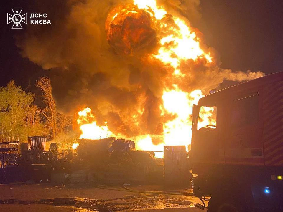 У Києві лунають вибухи: кількість жертв збільшилась