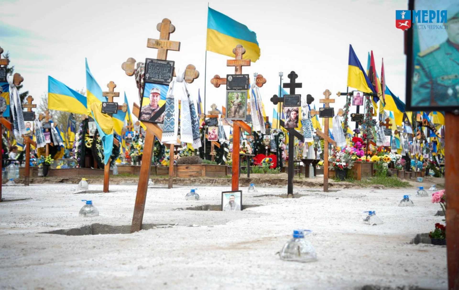 У Черкасах 10 кладовищ готують до поминальних днів