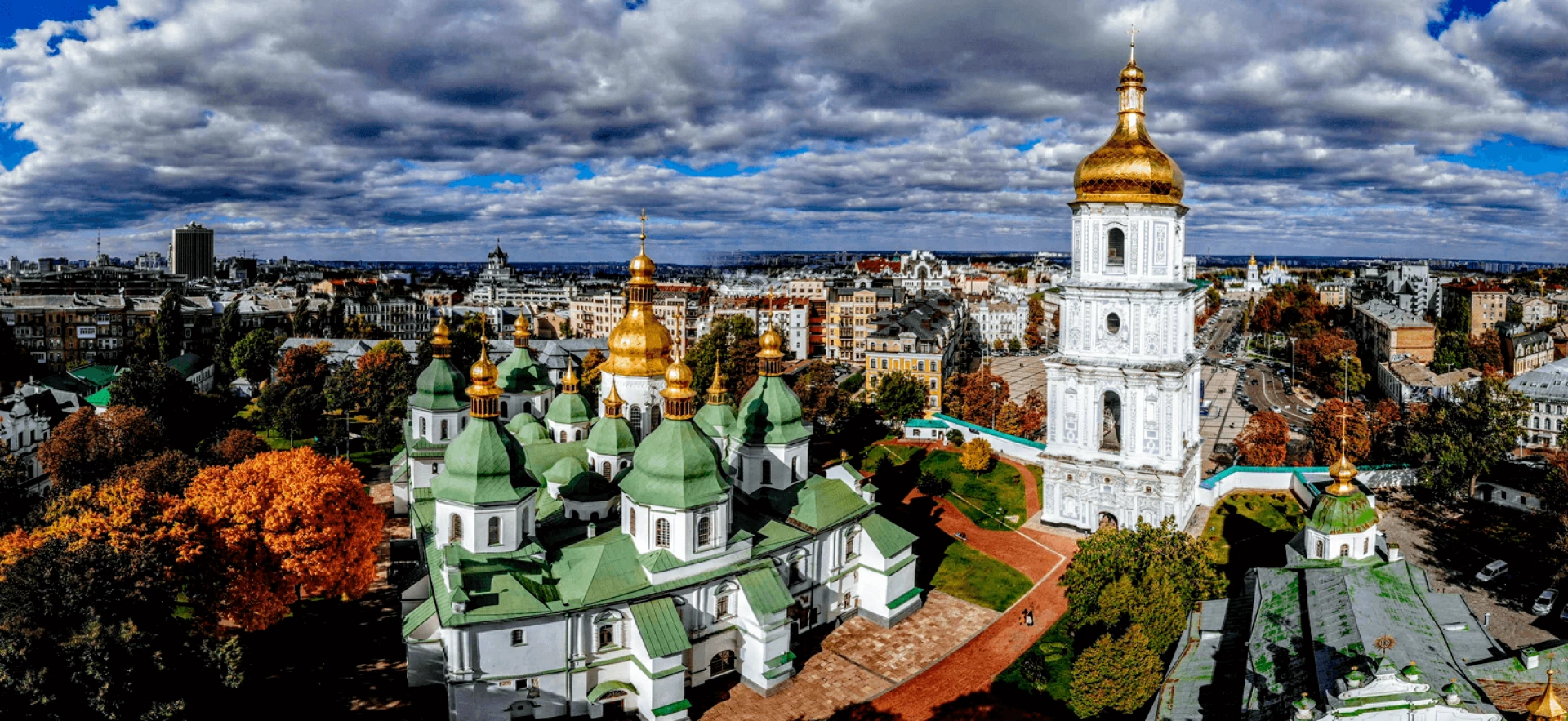 Дзвіниця Софійського собору: споруда, яку видно з усього Києва