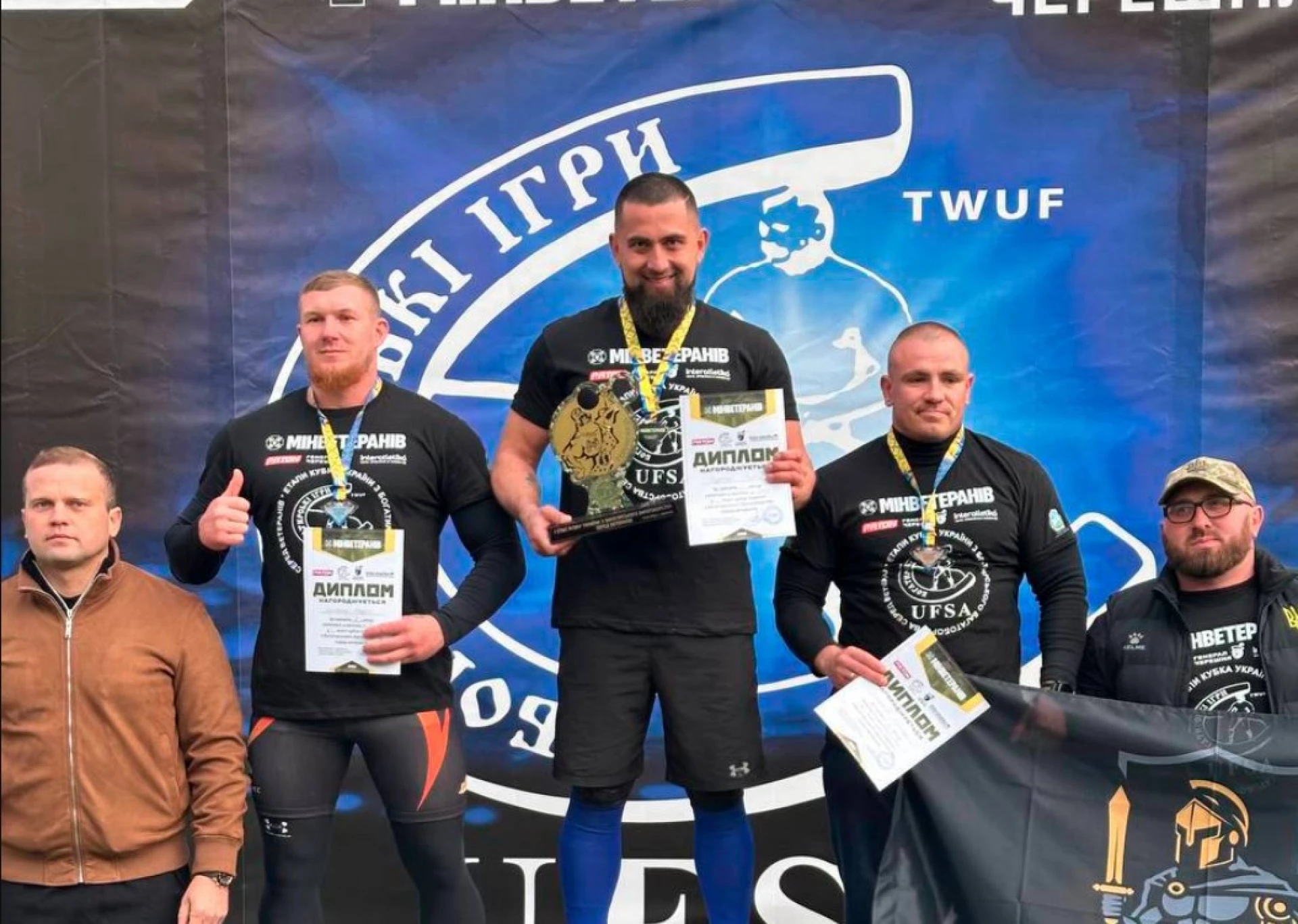 Черкаський патрульний здобув чотири «золота» на богатирському багатоборстві